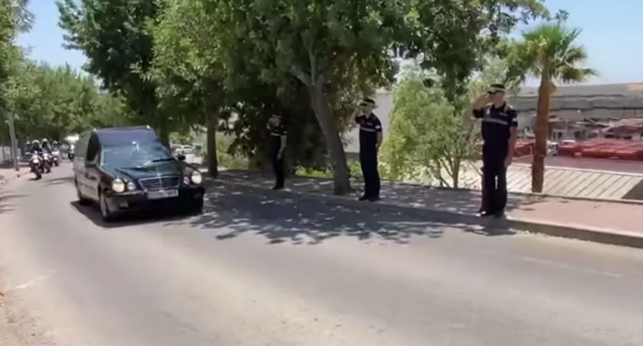 Agentes de la Policía Local de Jerez se han despedido de su compañero fallecido.