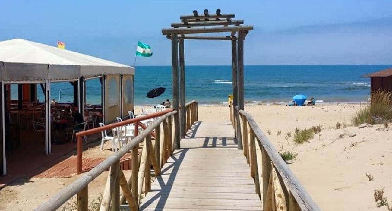 Una imagen de la playa de Camarón donde un hombre ha perdido la vida.