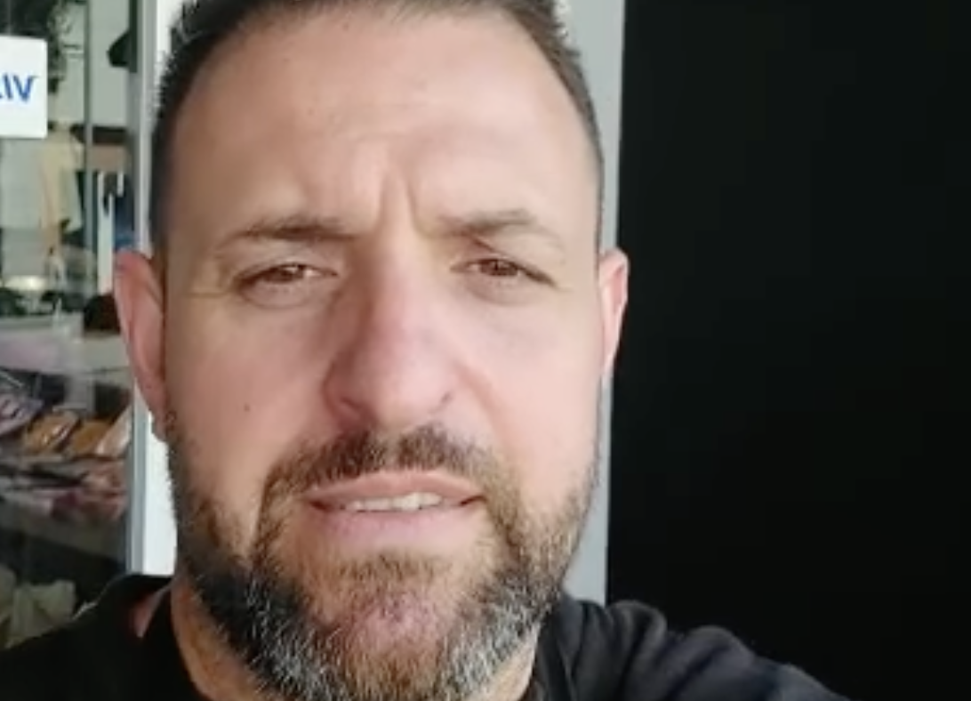 Javier Sevidane, propietario de La Carnicería JS que sufrió un incendio el mes pasado en Dos Hermanas. Javier Sevidane, propietario de La Carnicería JS que sufrió un incendio el mes pasado en Dos Hermanas.