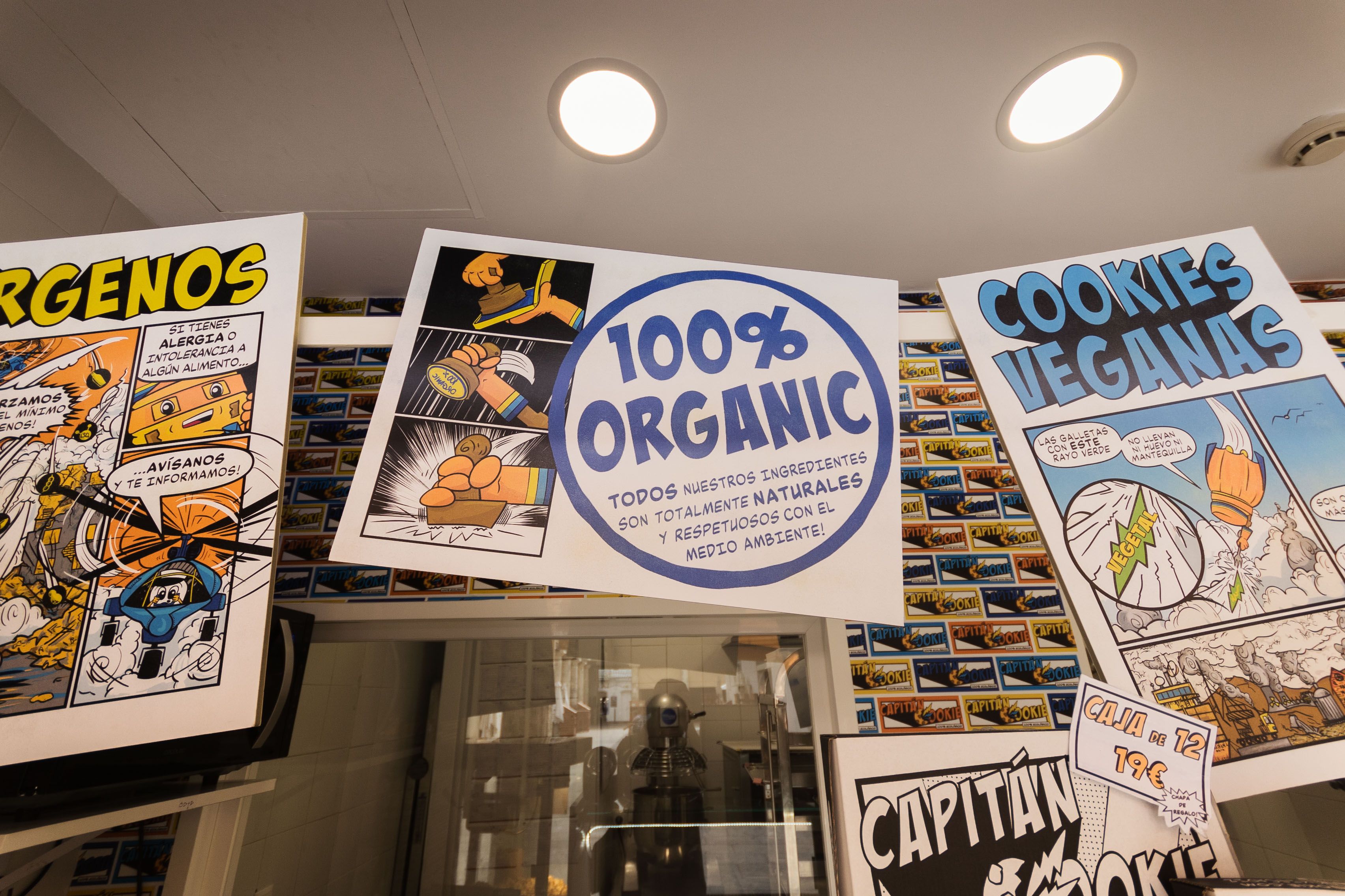 Carteles ilustrados por Aída en Capitán Cookie.