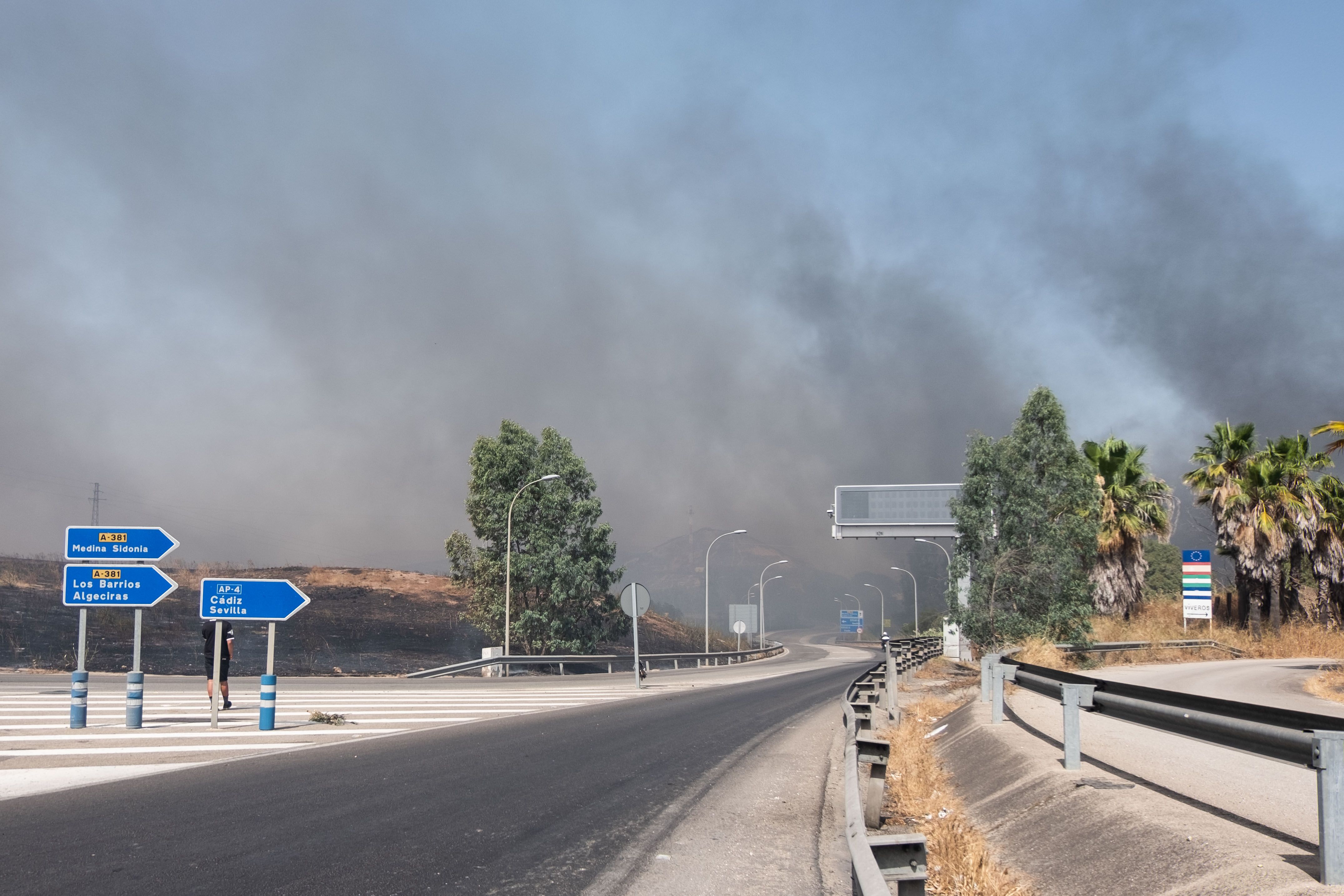 El humo, desde la carretera. 