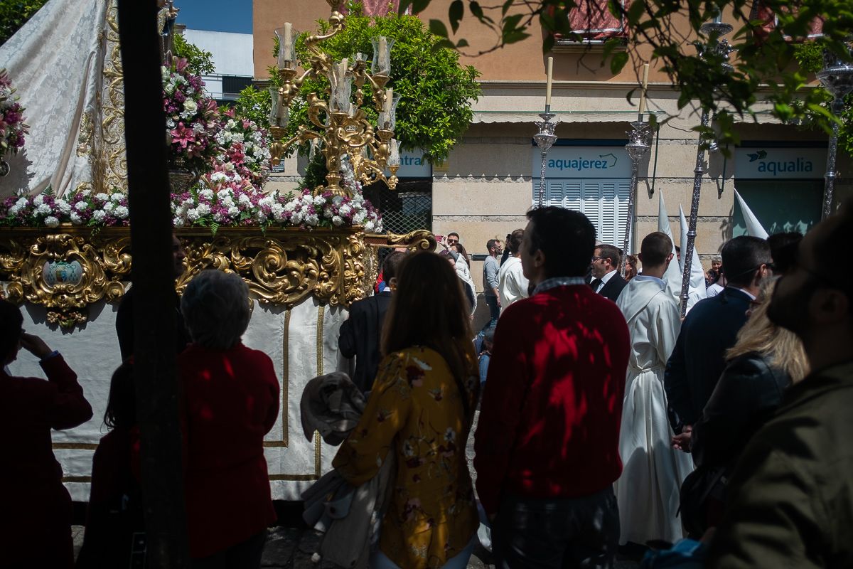 Nuestra Señora de la Luz, a su paso por las calles de Jerez.