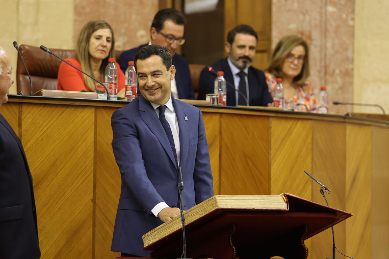 Moreno jurando como diputado.