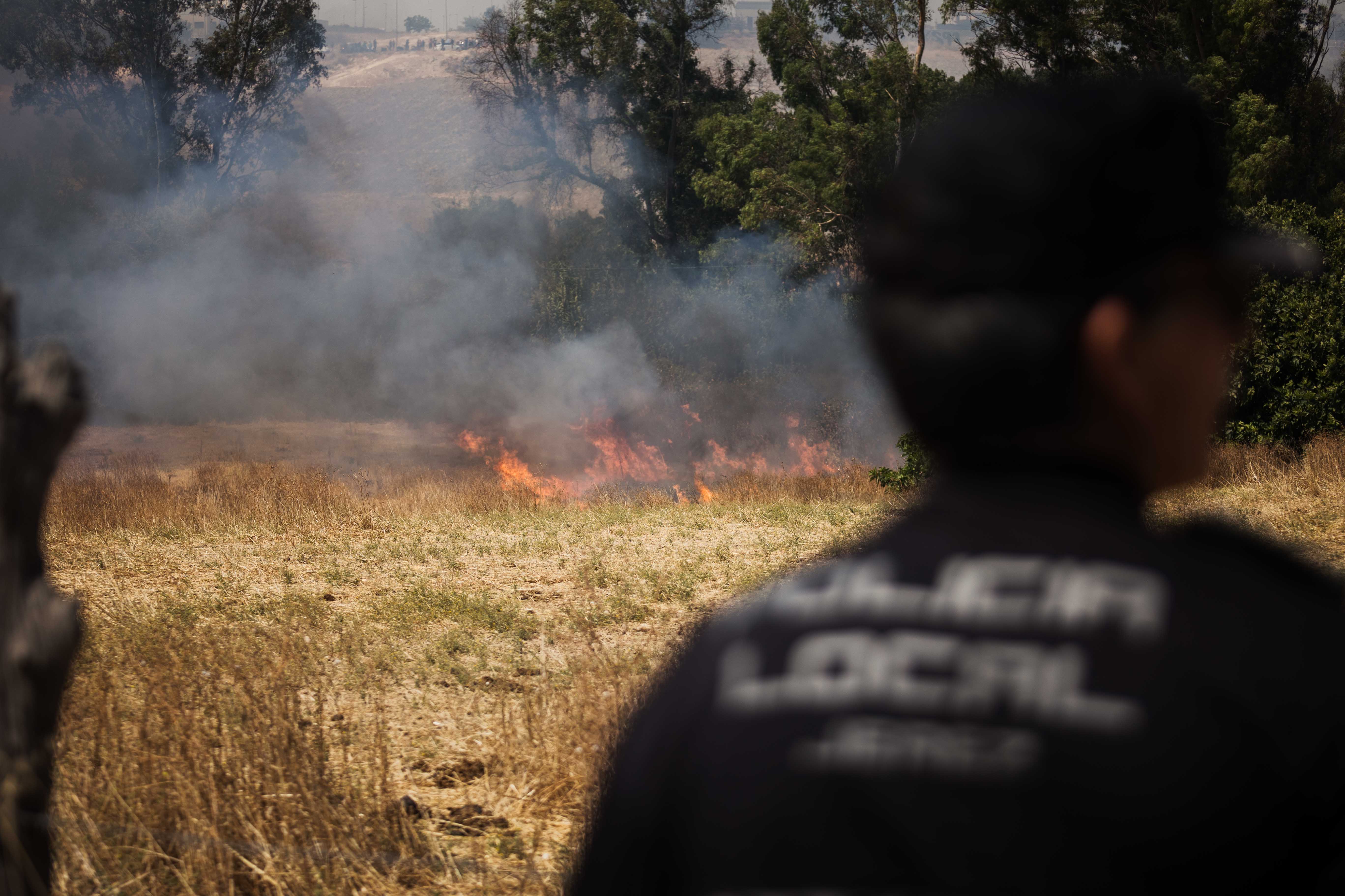 La Policía Nacional también ha prestado colaboración en el incendio. 