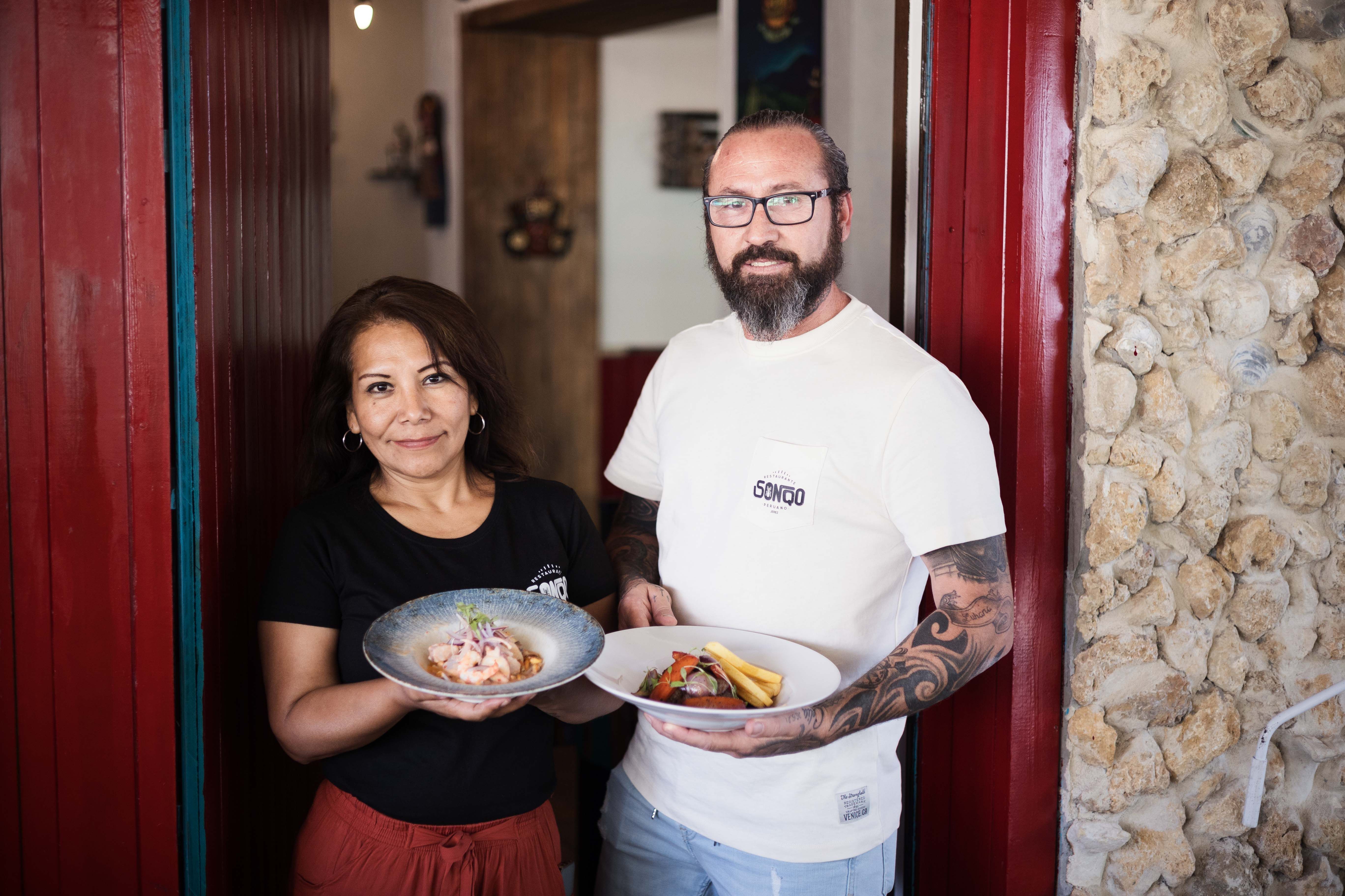 Celia Aurora Común y Rafael De la Rosa han abierto Sonqo Peruano, un restaurante que fusiona la comida peruana y española en Jerez.