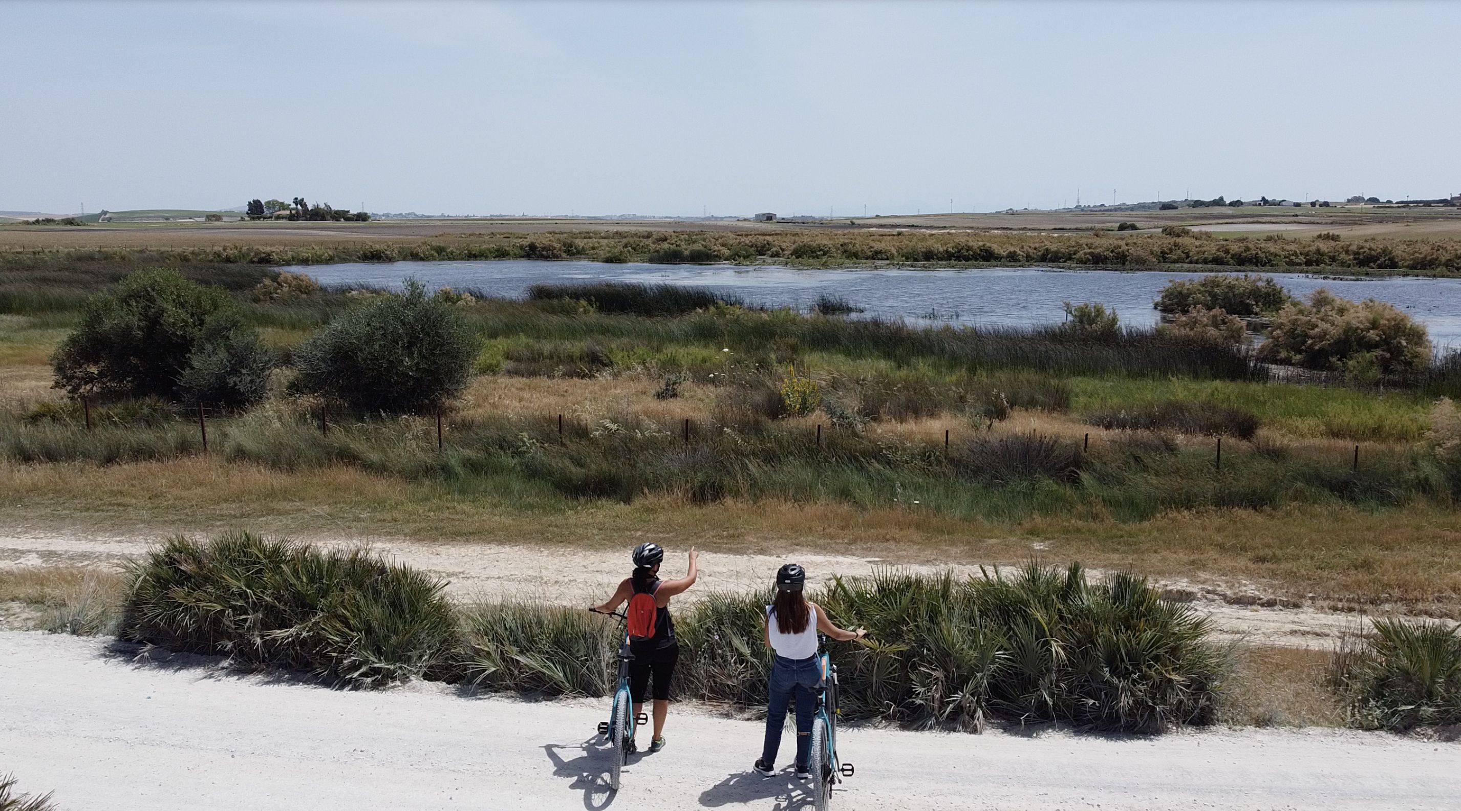 Ruta en bici bajo las estrellas en El Puerto. En la imagen, el maravilloso entorno natural portuense.