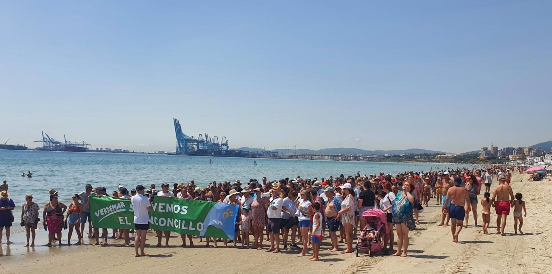 Histórica manifestación, este domingo, para salvar la playa de El Rinconcillo en Algeciras.