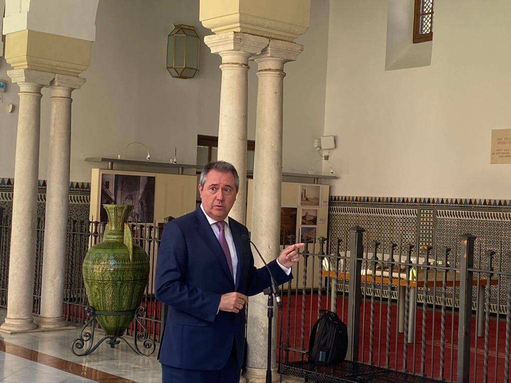 Juan Espadas en su reacción al discurso de Moreno. Juan Espadas en su reacción al discurso de Moreno.