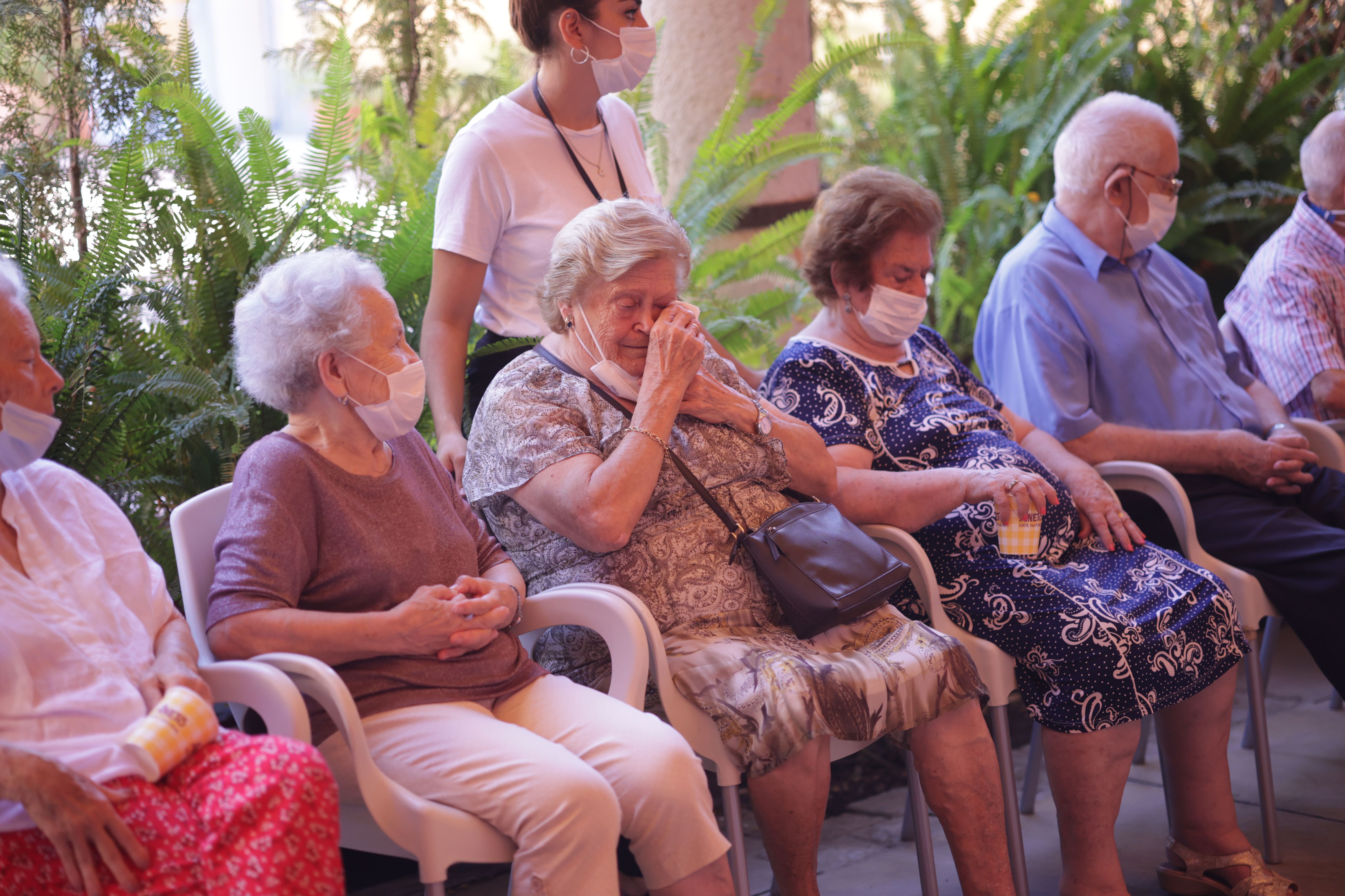 María, emocionada con las letras de Wilo del Puerto.