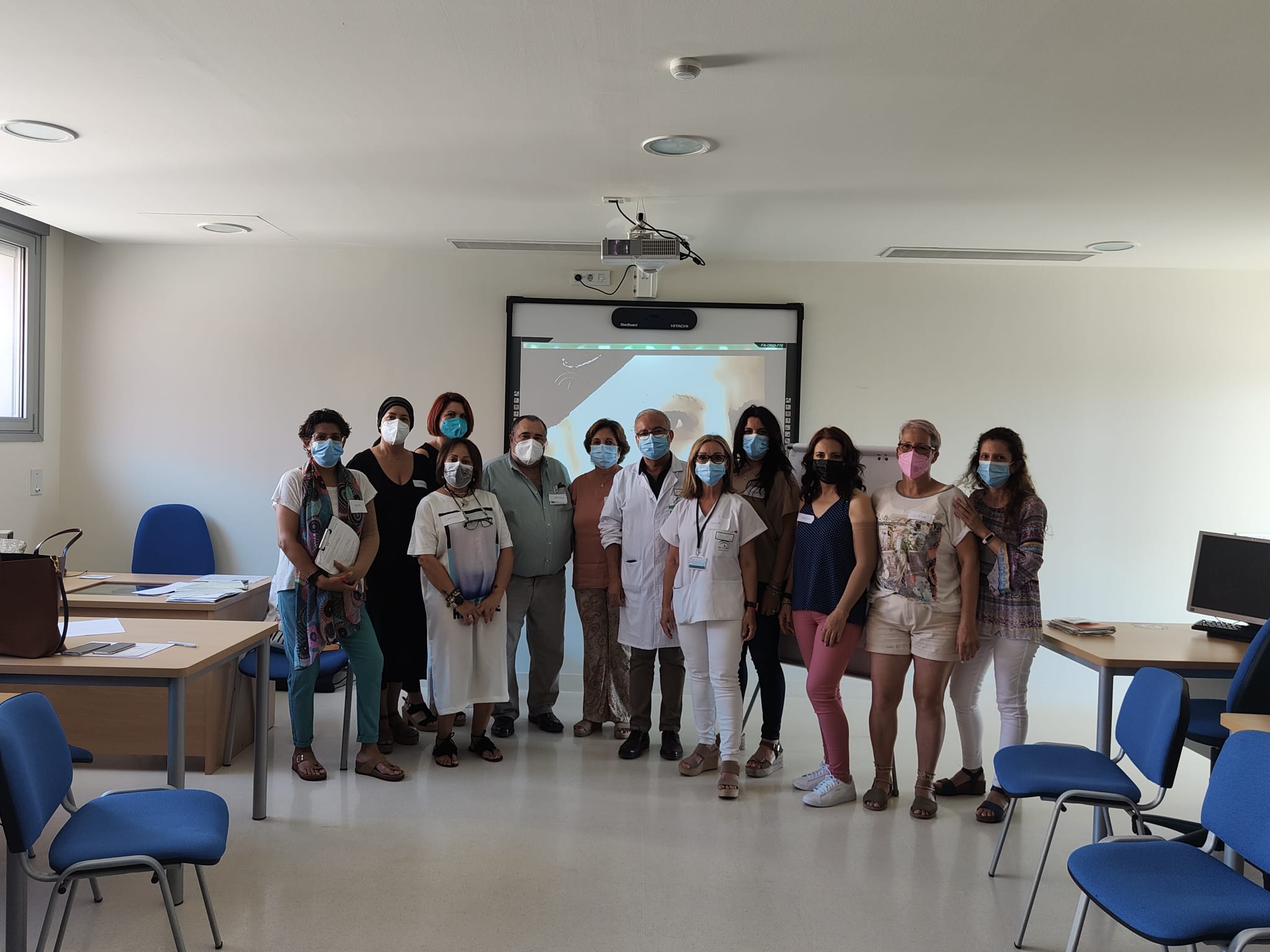 Vuelven los talleres para pacientes de cáncer de mama en Jerez tras dos años paralizados