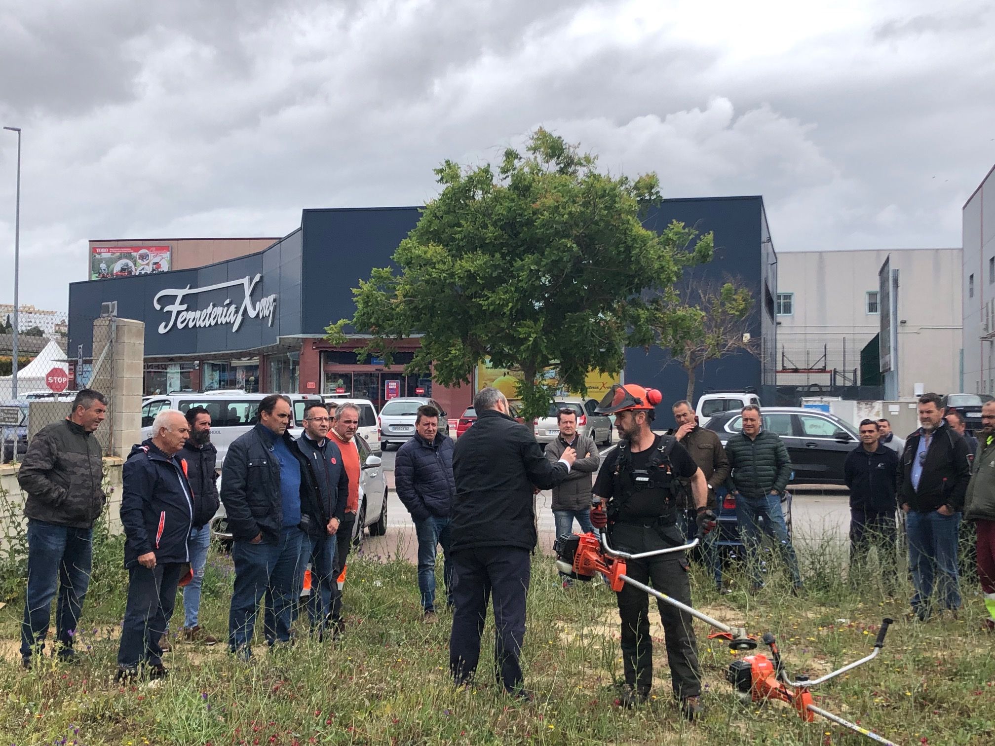 Las jornada de jardinería de la mano de técnicos de Echo. 