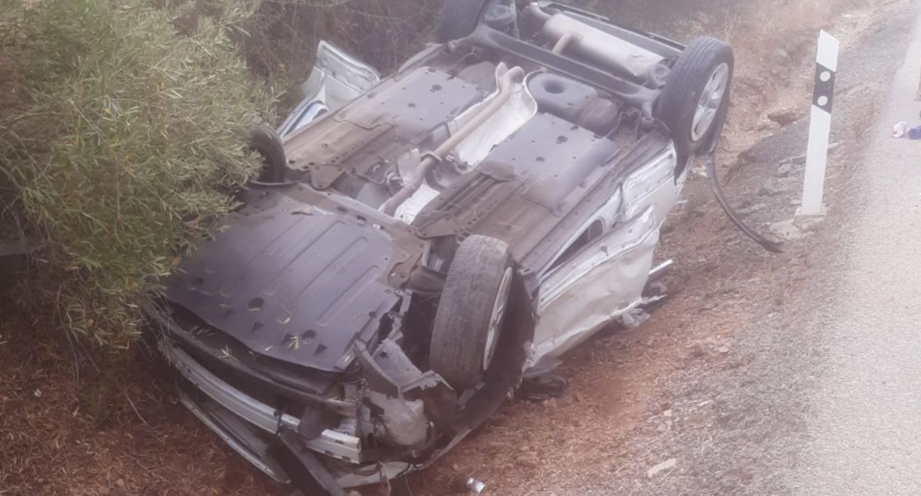 Así quedó el vehículo accidentado cerca de Villamartín.