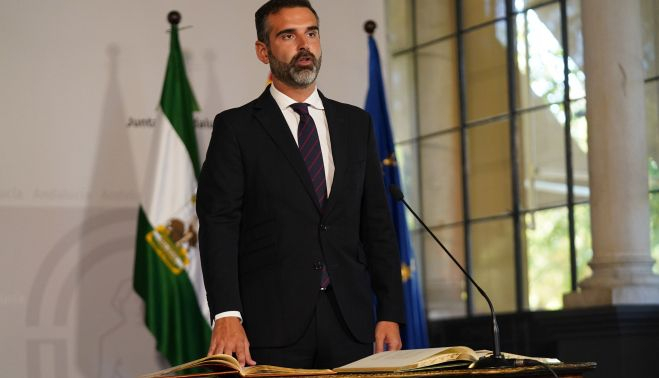 Ramón Fernández Pacheco jurando como consejero.
