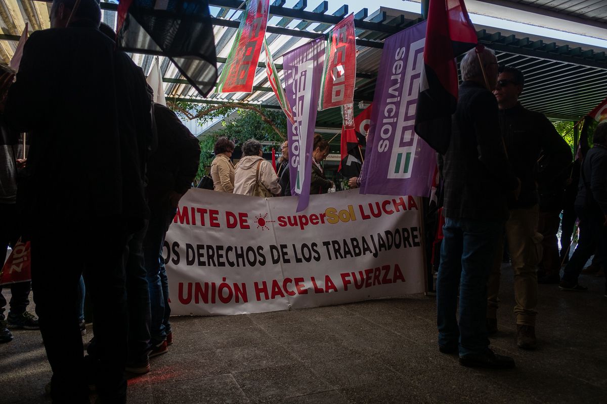 Una concentración en el Supersol de Merca 80. FOTO: MANU GARCÍA.
