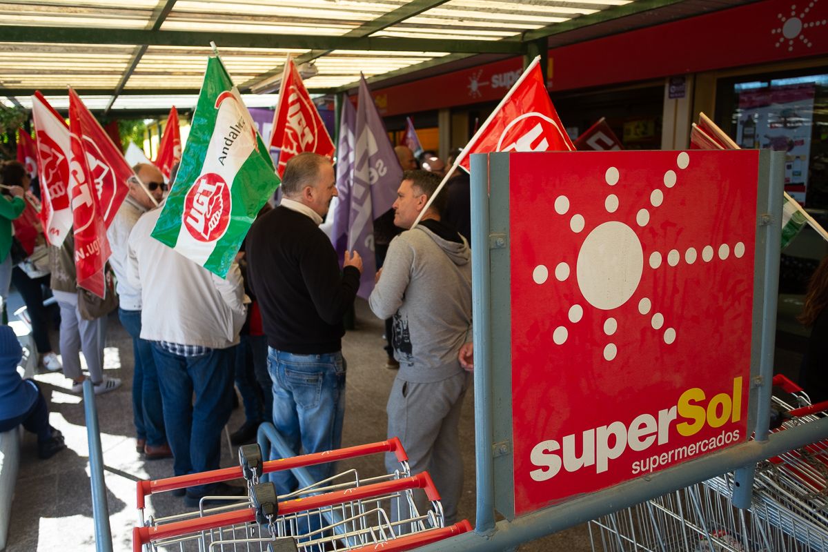 La concentración en el Supersol de Merca 80 del pasado mes de abril. FOTO: MANU GARCÍA.