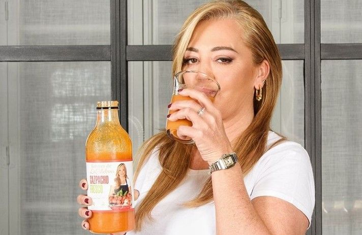 Belén Esteban y su salmorejo. 