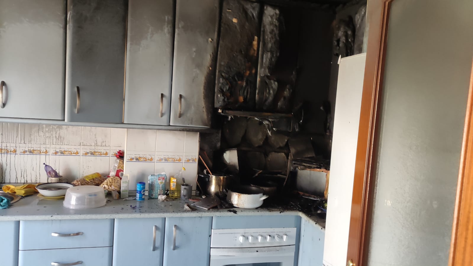 Cocina afectada por incendio en Sanlúcar.