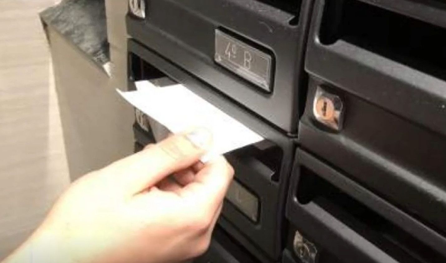 La Guardia Civil alerta de una estafa por correo postal con una carta que anuncia que has ganado un premio de la Lotería.