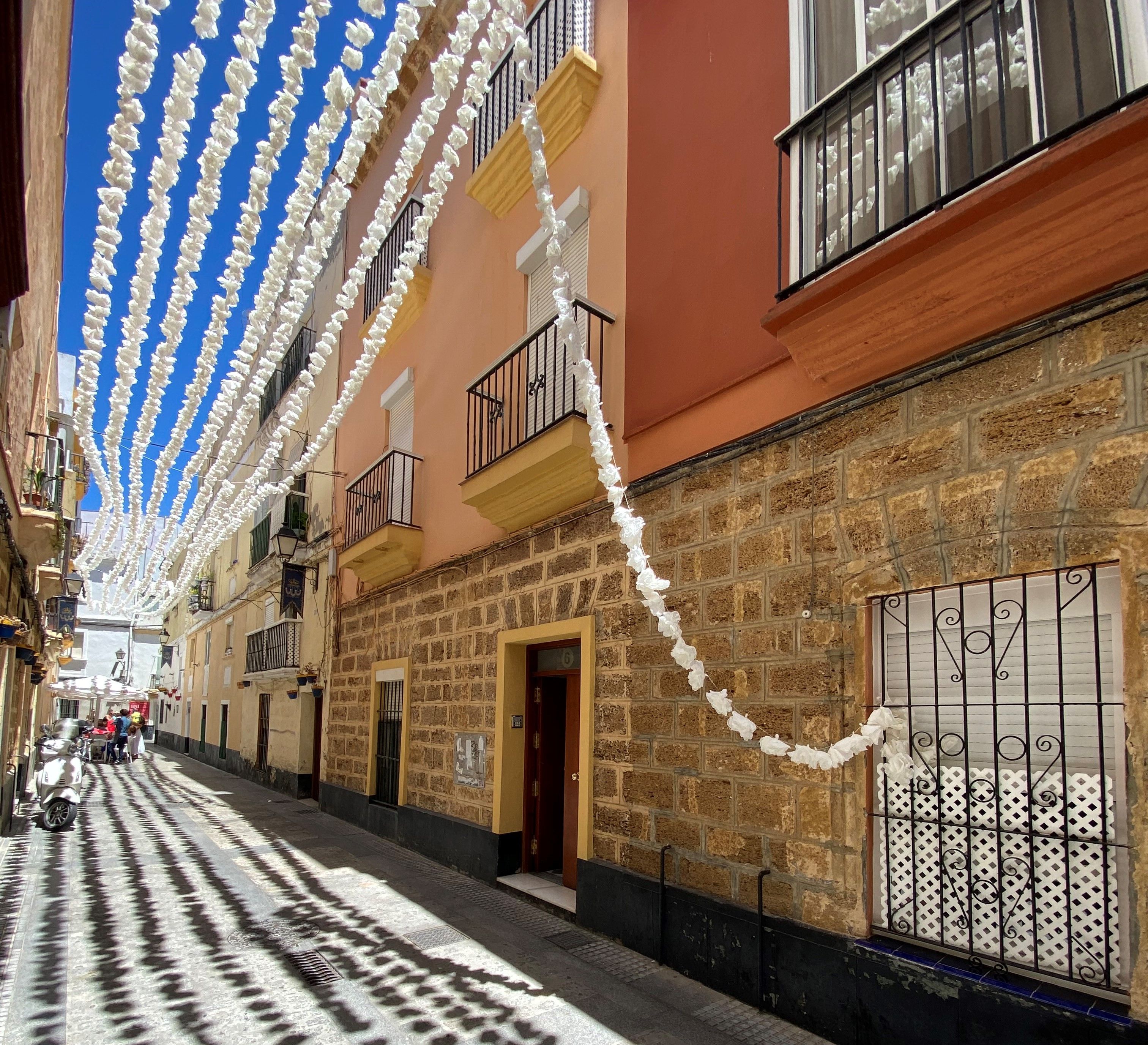 Calle Pastora, Cádiz, durante este verano. Pablo Martínez Calleja.