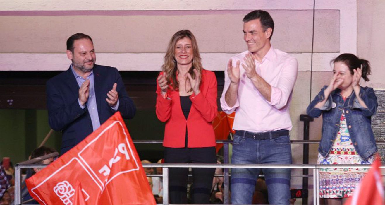 Pedro Sánchez celebra los resultados del 28A en Ferraz. FOTO: PSOE