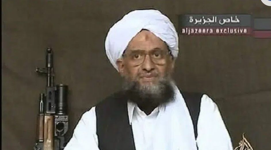 Ayman al Zawahiri durante una transmisión en Al Jazeera TV.