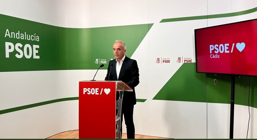 El senador socialista Alfonso Moscoso, hablando del Bono Cultural Joven.