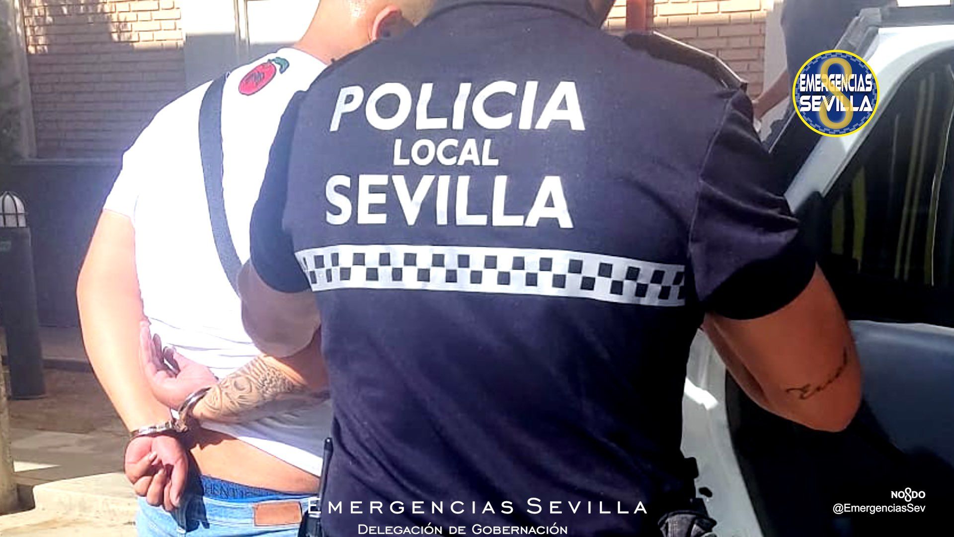 La Policía Local de Sevilla durante una detención en una imagen de archivo.