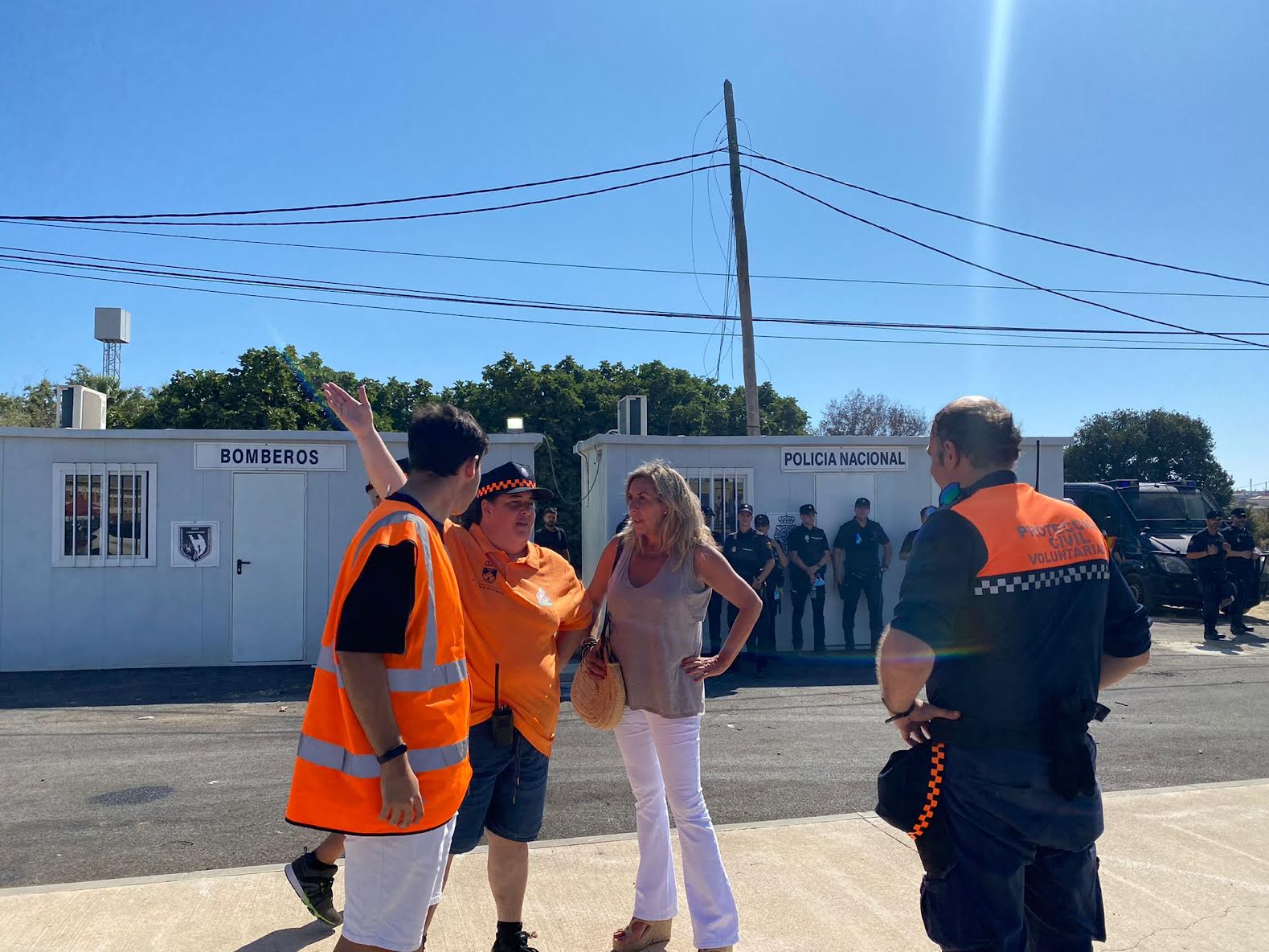 La teniente de alcalde de Policía Local y Seguridad, Marina Peris, ha supervisado esta tarde el dispositivo extraordinario de tráfico y seguridad previsto para la celebración del Puro Latino.