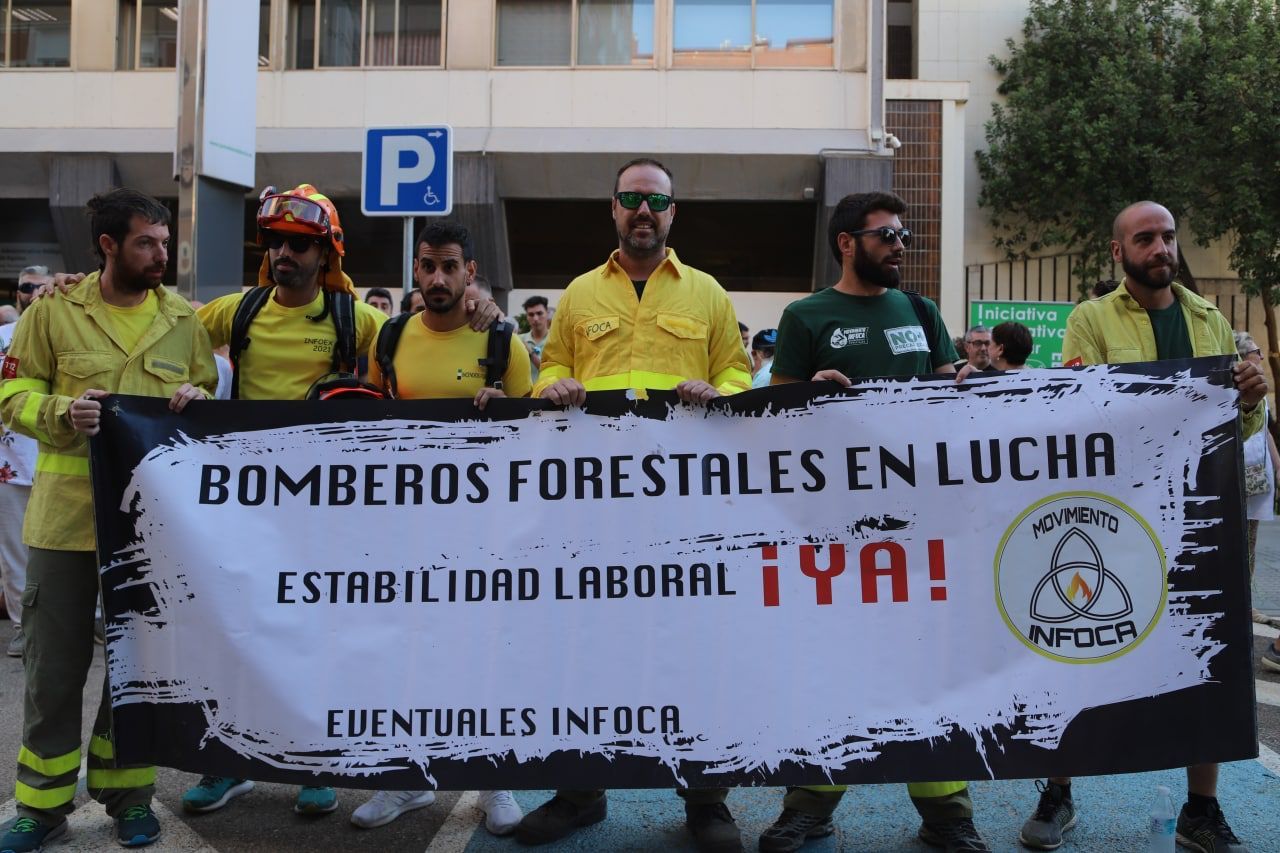 Bomberos de Infoca durante la concentración en Córdoba.