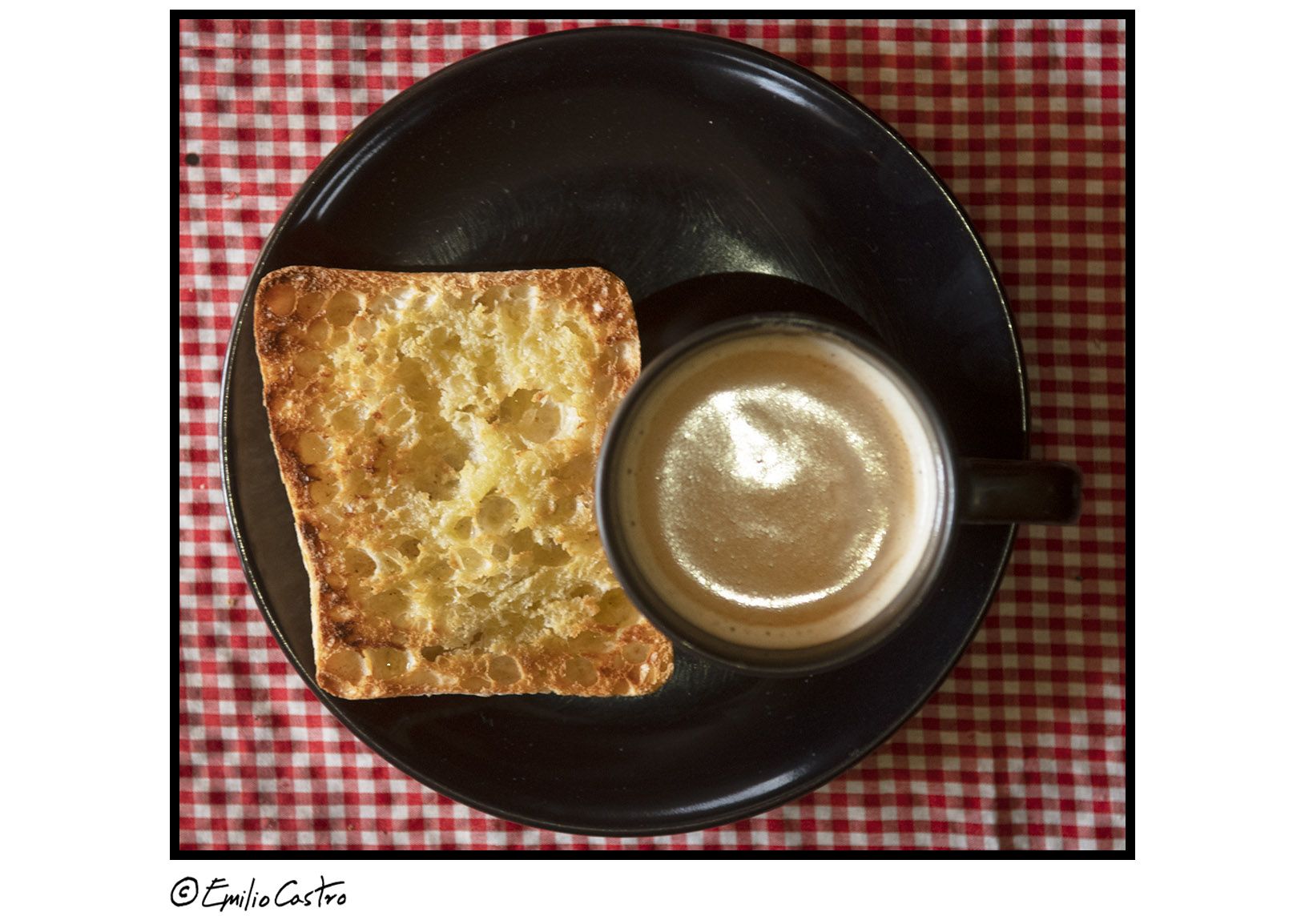Café, por Emilio Castro.