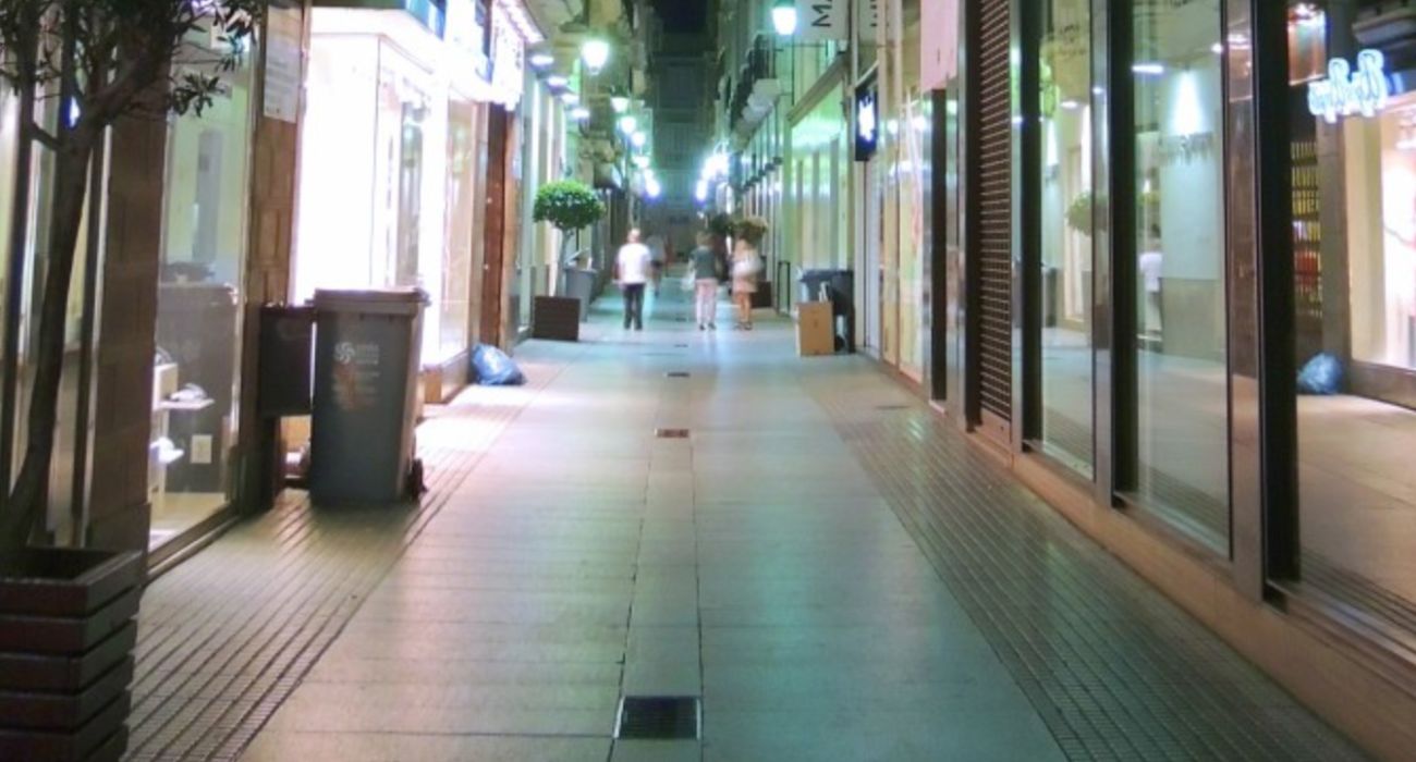 Una mujer ha sido detenida en Cádiz por robos en tiendas de la calle Columela.