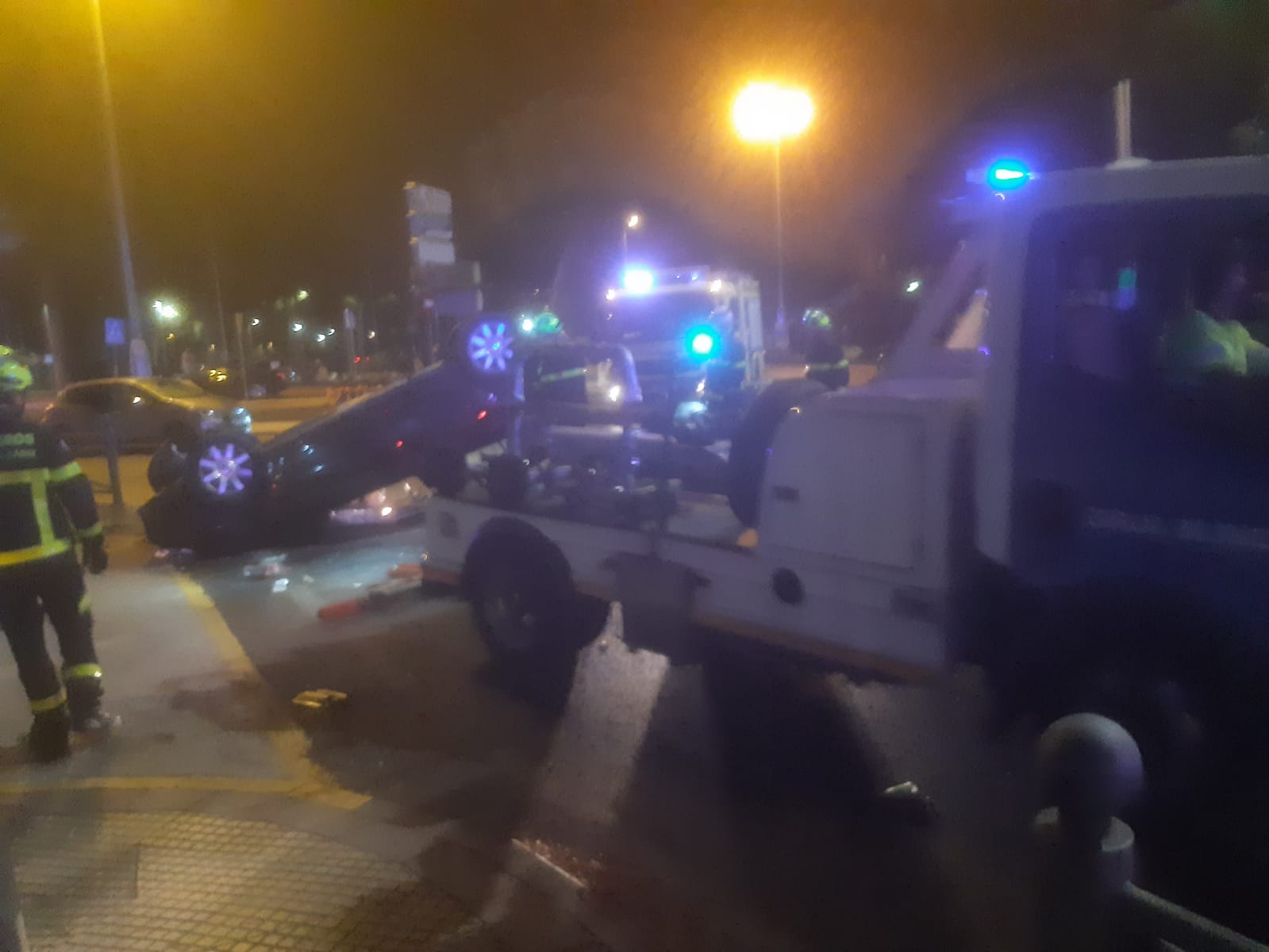 Así quedó uno de los coches implicados en el accidente de tráfico en El Puerto.