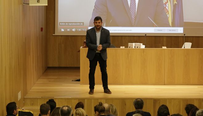 Angel Gutiérrez durante una sesión formativa de las que imparte en Atresmedia.