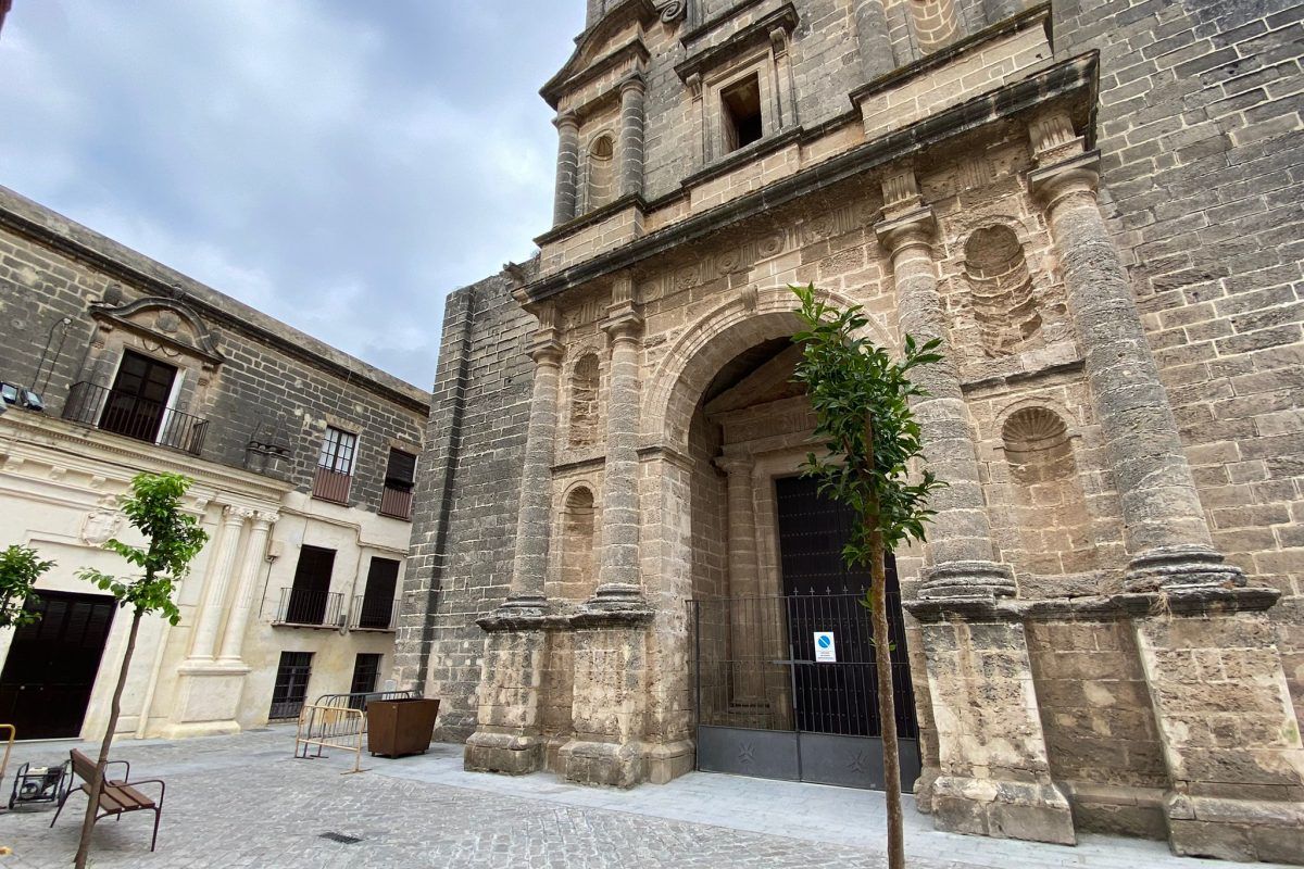 Finaliza la recuperación del entorno de San Juan de los Caballeros. Aspecto que presenta la plaza Melgarejo tras las obras.