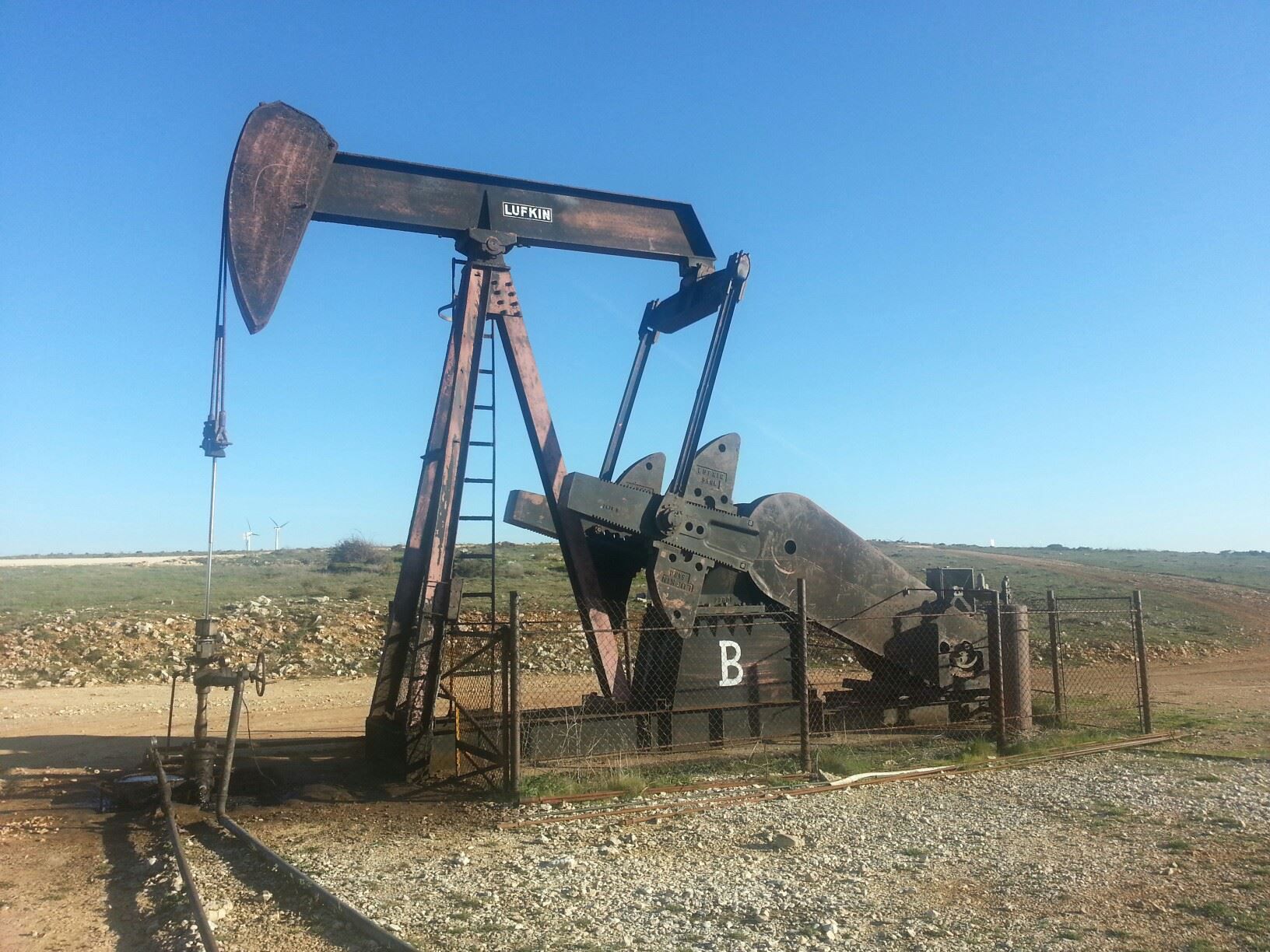 Imagen de un pozo petrolífero. China encuentra un yacimiento de más de 17.000 toneladas de petróleo.