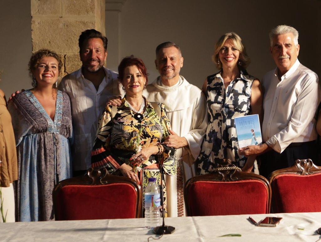 Imagen de la presentación del libro en Chipiona.