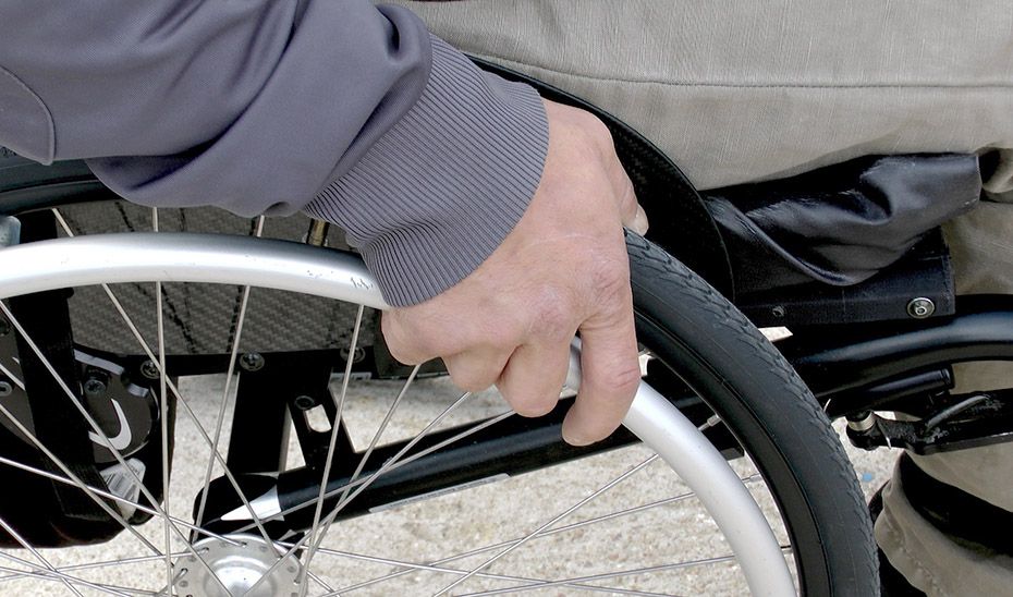 Las personas con movilidad reducida pueden verse beneficiadas por estas ayudas. FOTO: JUNTA DE ANDALUCÍA
