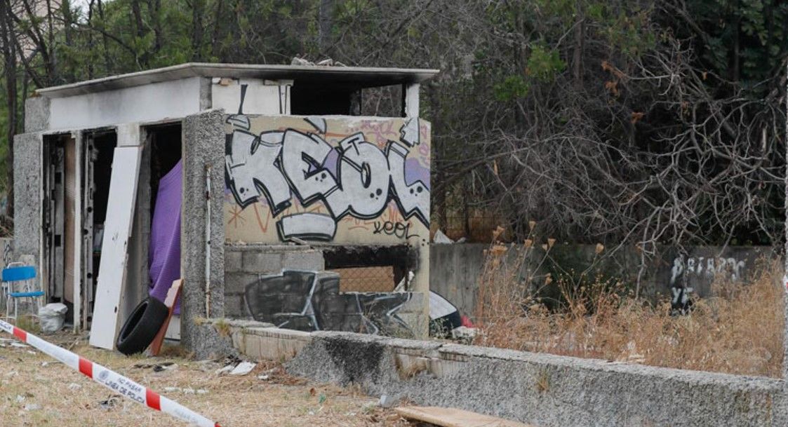 Caseta donde fueron encontrado los cuerpos.   CANAL SUR