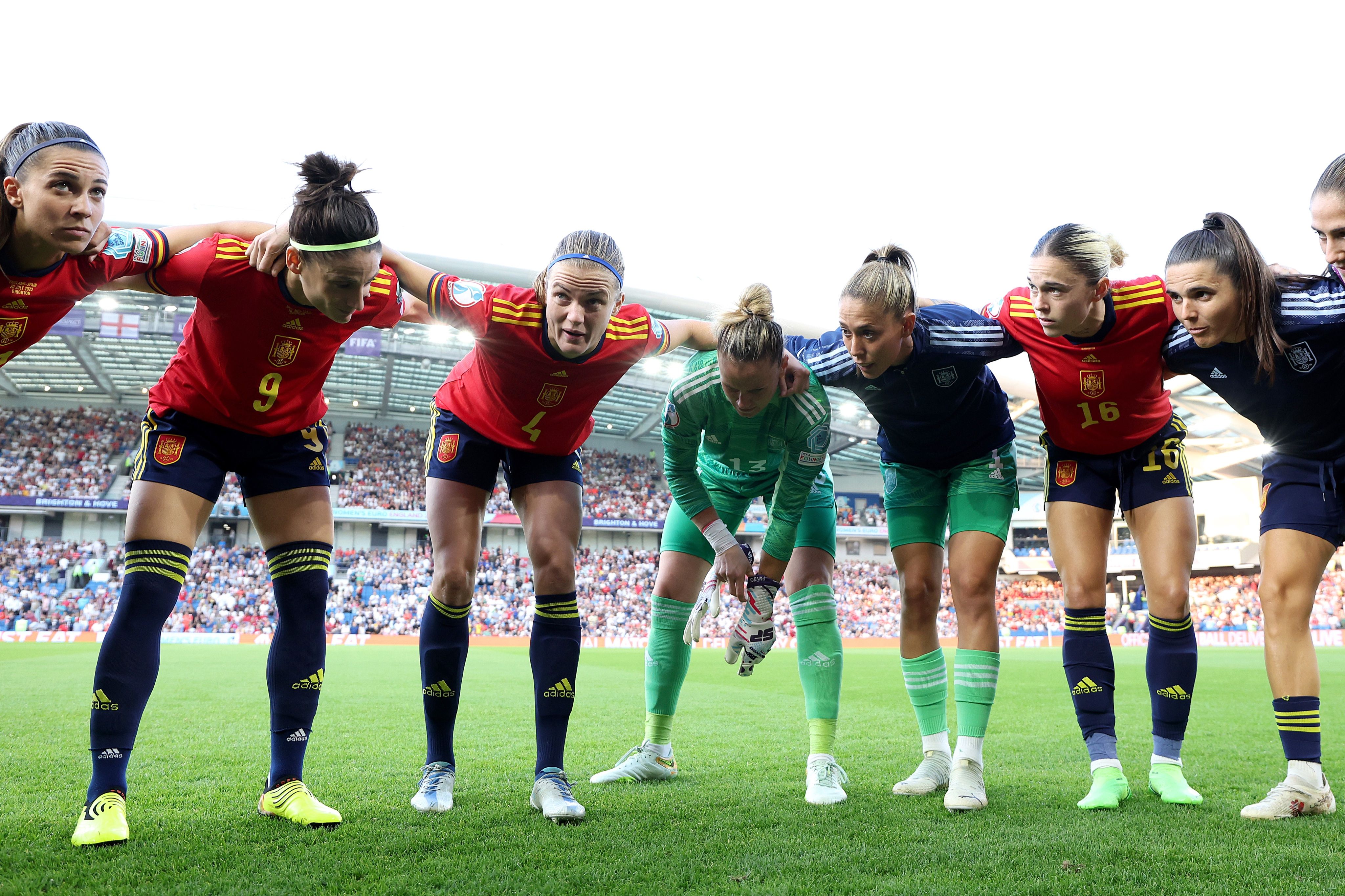Jugadoras de la selección española de fútbol femenino en el último Europeo.   @SEFUTBOLFEM