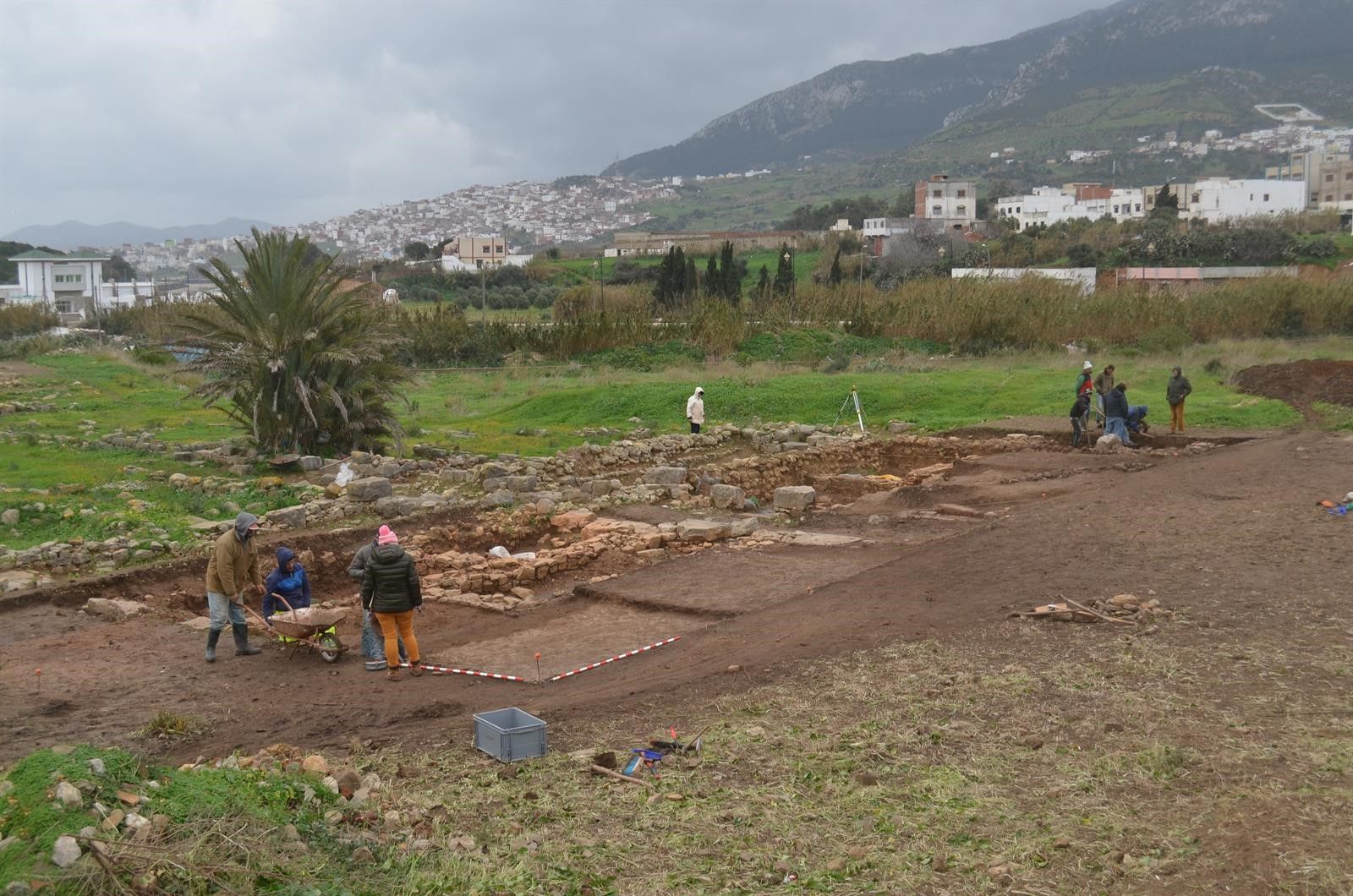 Investigadores de la UCA descubren al norte de Marruecos el foso del campamento militar romano de Tamuda.