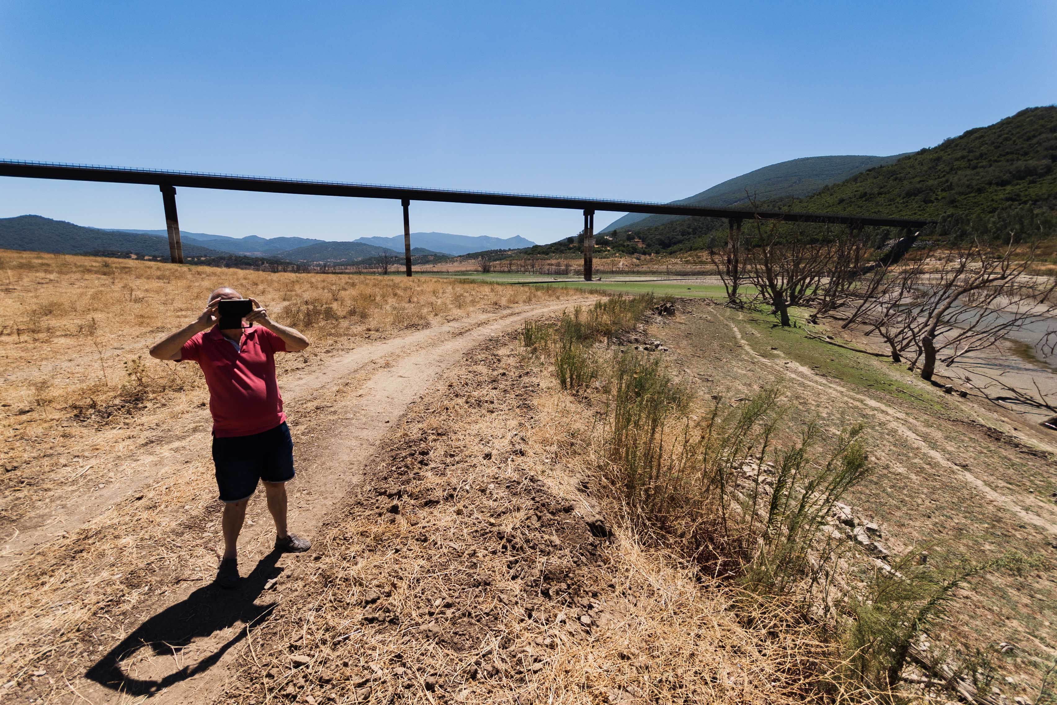 El embalse de Guadalcacín afectado por la sequía.