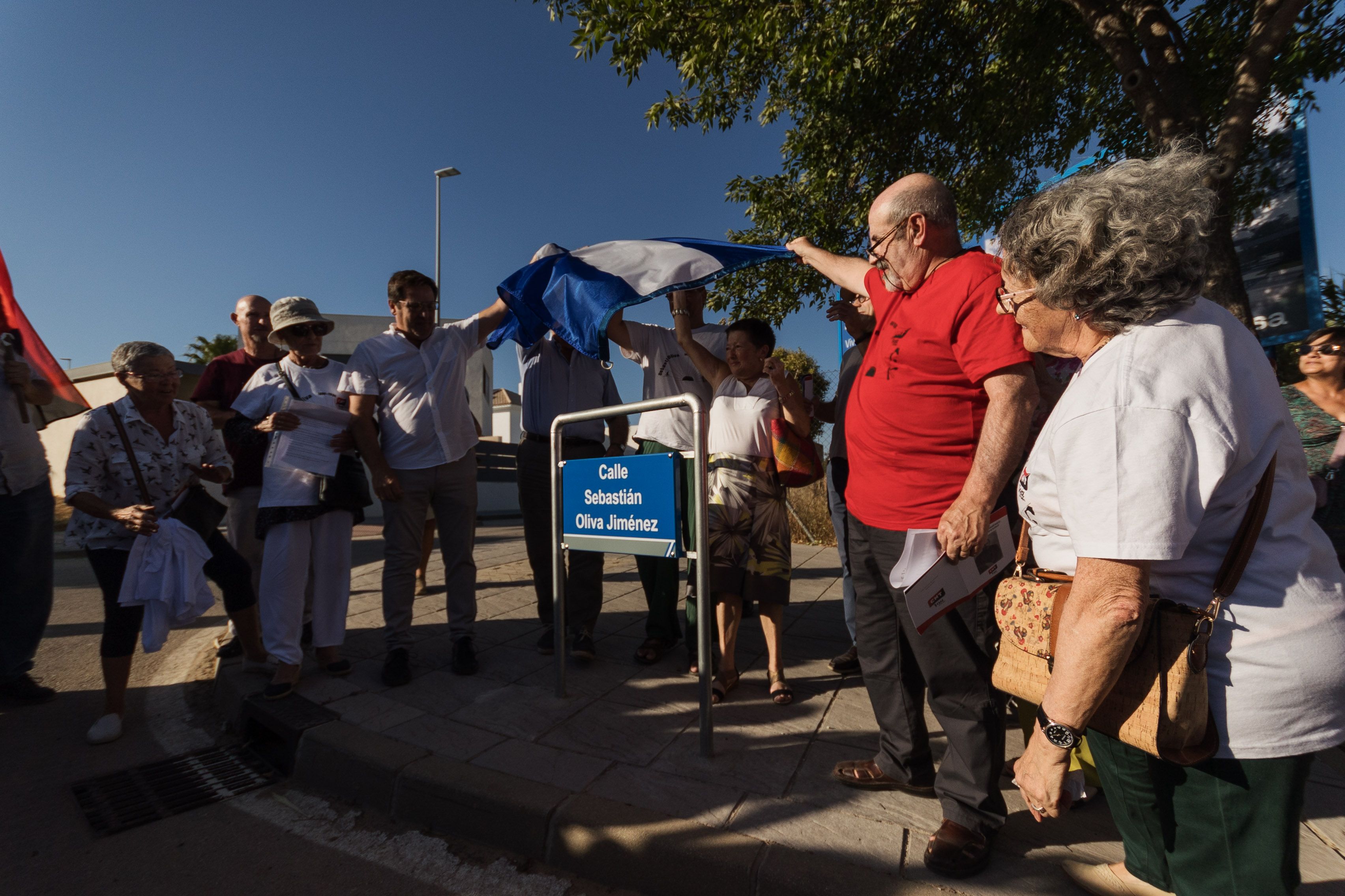Inauguración de la calle Sebastián Oliva Jiménez, en honor al militante campesino de la CNT en Jerez.