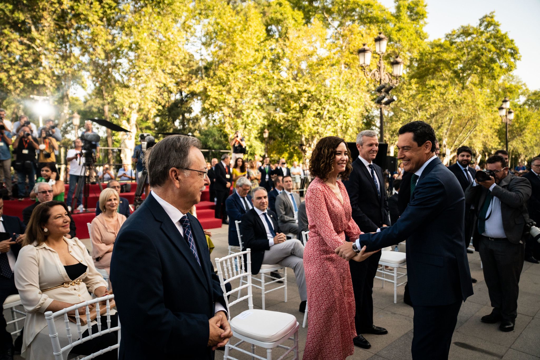 La presidenta de Madrid, Isabel Díaz Ayuso y el presidente de Andalucía, Juanma Moreno. JUNTA DE ANDALUCÍA