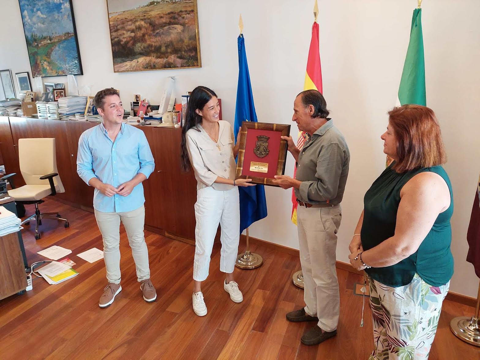 Homenaje a María Lo en el Ayuntamiento de Chiclana.