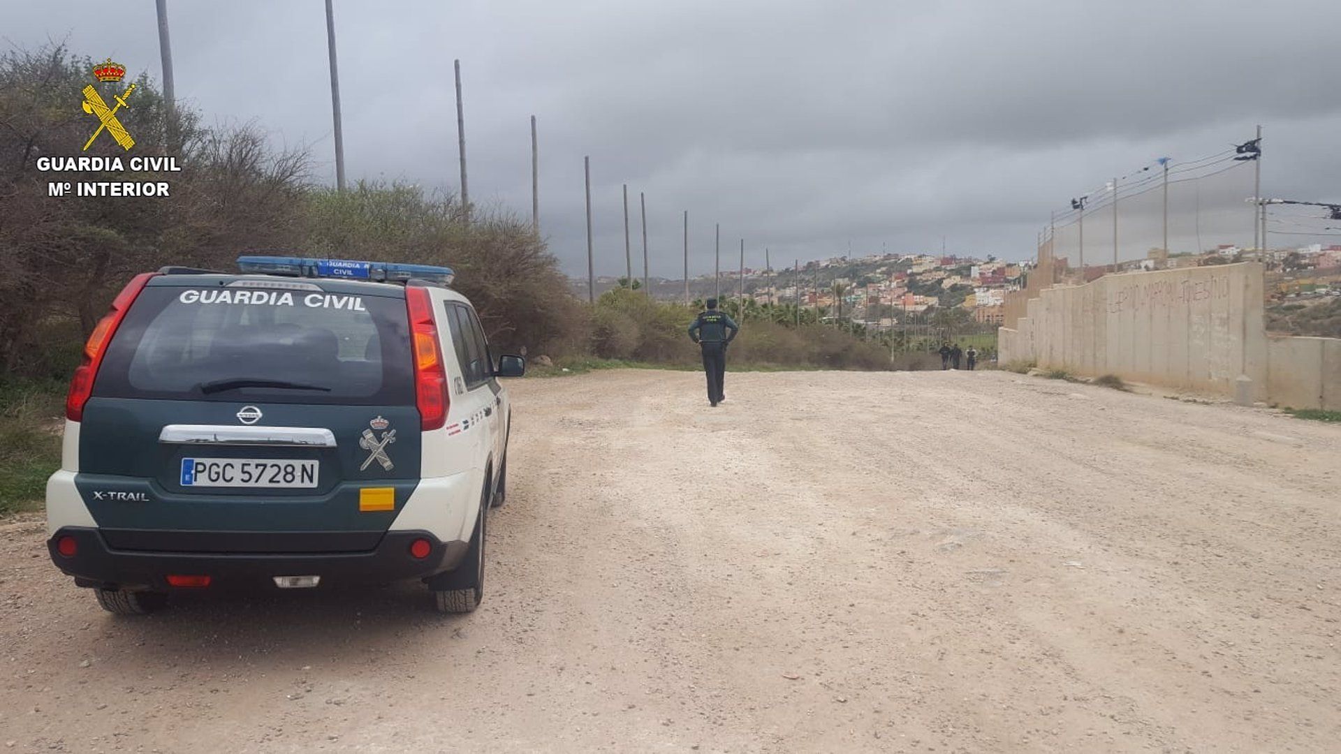 Patrulla de la Guardia Civil en Melilla.