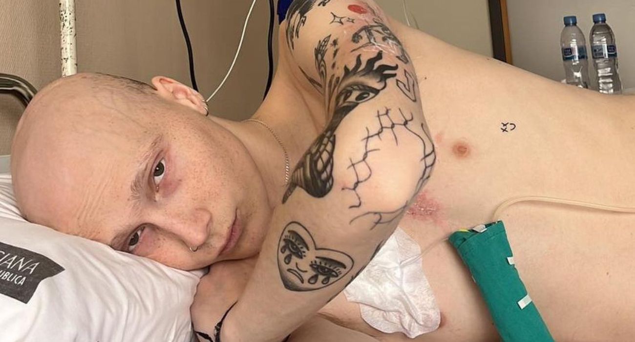 Charlie, el joven influencer que contó en redes su lucha diaria contra el cáncer.