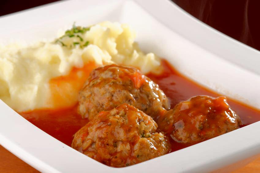 Una tapa de albóndigas de pollo. 