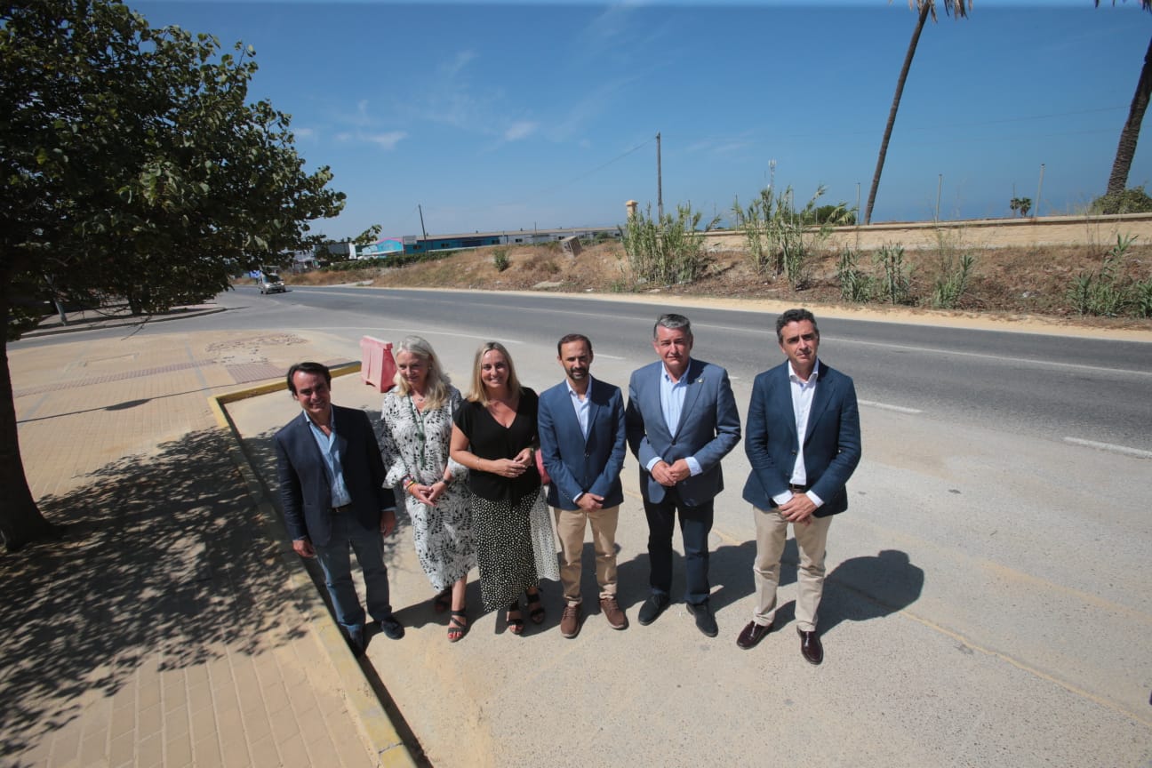 Más zona peatonal y carril bici: las nuevas obras para de la carretera de acceso a Sanlúcar desde Chipiona