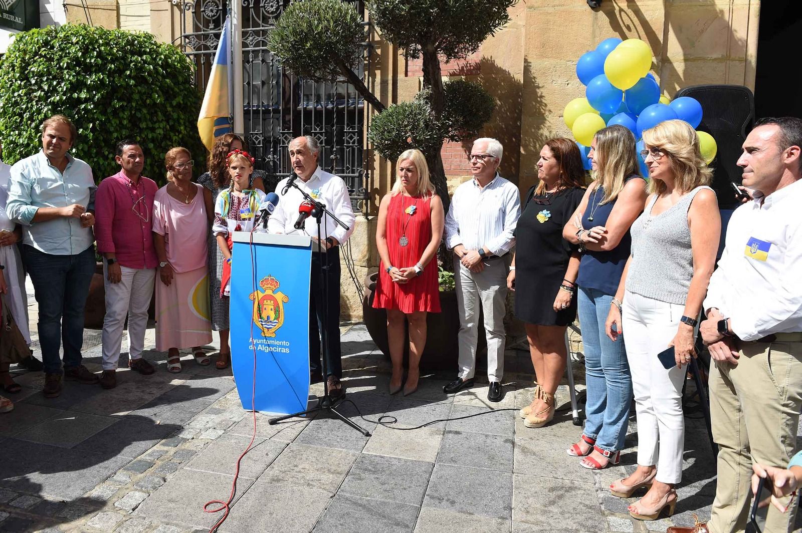 El alcalde de Algeciras presidió el acto conmemorativo del Día de la Independencia de Ucrania. PRENSA