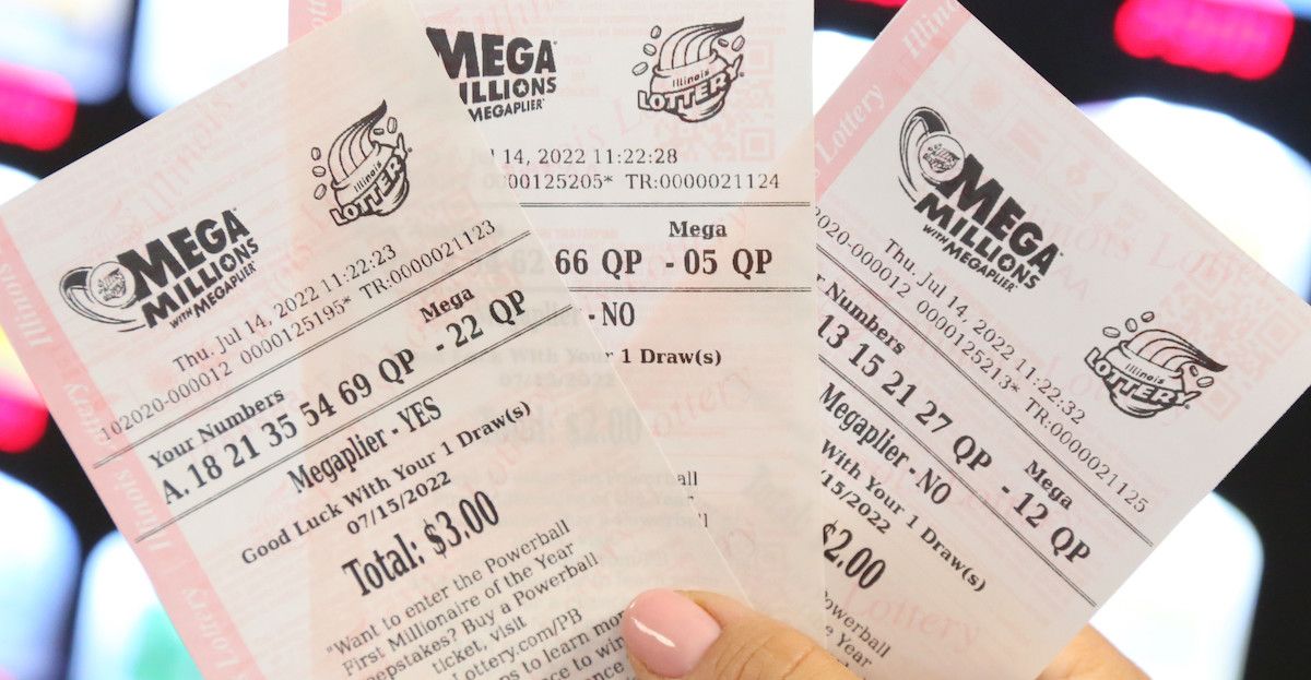 Boletos de la lotería que busca a un ganador histórico.